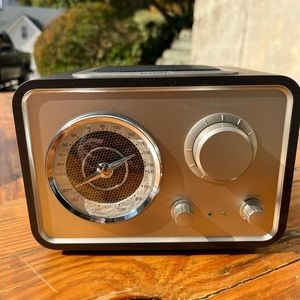 Crosley Solo AM/FM Radio